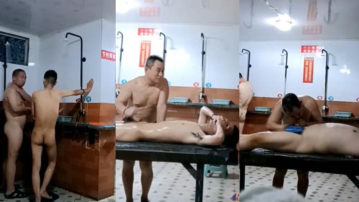 胖瘦两同搓澡被撸吃鸡(11)